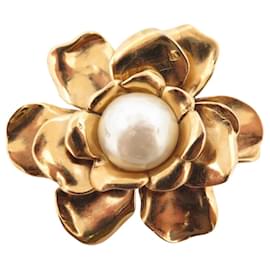 BROCHE VINTAGE YVES SAINT LAURENT FLOR Y PERLA EN METAL DORADO BROCHE DORADO Dorado