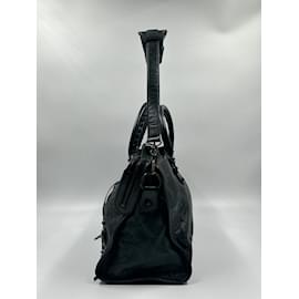 Balenciaga-Black Leather Balenciaga City-Black