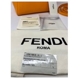 Fendi-Mini bolsa FENDI Iconic Peekaboo-Laranja