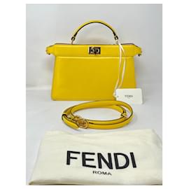 Fendi-FENDI Peekaboo ISeeU East-West Fendi bag in leather-Yellow