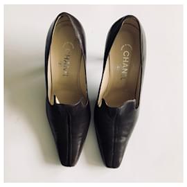 Chanel-Zapatos de tacón mocasín en marrón oscuro-Marrón oscuro