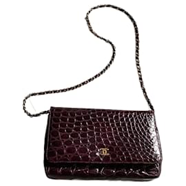 Chanel-Classic Chanel bag in plum crocodile-Dark red