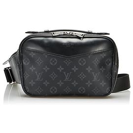 Louis Vuitton Riñonera negra Monogram Eclipse Explorer Negro