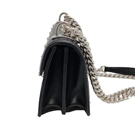 Miu Miu-Miu Miu Pattina Schultertasche aus schwarzem Nappaleder mit Nieten-Schwarz