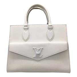 Louis Vuitton-Louis Vuitton White Lockme Monochrome PM Leather Tote Handbag-White