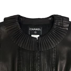 Chanel-Chaqueta plisada negra de Chanel-Negro