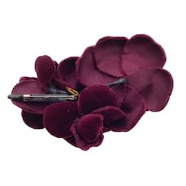 Chanel-Broche de terciopelo floral Camillia burdeos de Chanel-Púrpura