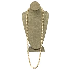 Chanel-Chanel Champagne Vintage 1981 Chunky Pearl Long Necklace-Beige