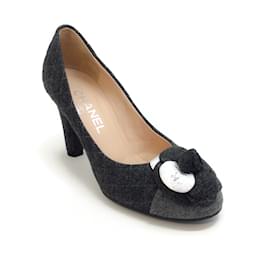 Chanel-Chanel Charcoal Grey Quilted Flannel Camelia Pumps-Grey