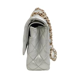Chanel-Chanel Double Flap Silver Lambskin Medium Leather Shoulder Bag-Silvery