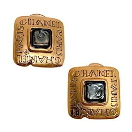 Chanel-Chanel Gold / Gripoix 1999 Clip On Square Embossed Logo Earrings-Golden