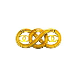 Chanel-Crucero de oro de Chanel 1995 Broche Infinito CC-Dorado