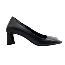 Balenciaga-Balenciaga Black Leather Square Toe Moon Pumps-Black