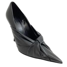Balenciaga-Balenciaga Black Leather Twist Drapy Pumps-Black