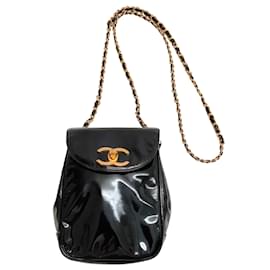 Chanel-Bolsa transversal Chanel vintage preta de couro envernizado mini-Preto