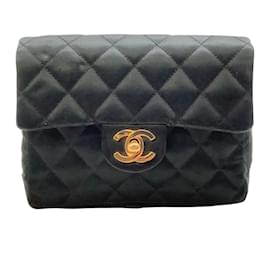 Chanel-Chanel Vintage Mini sac à bandoulière en satin noir-Noir