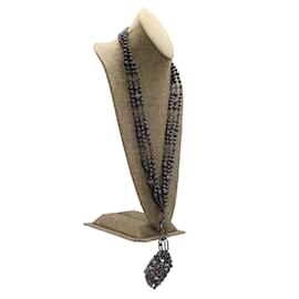 Chanel-Chanel Gunmetal 2017 Collier de perles à trois rangs avec logo CC orné de cristaux-Gris