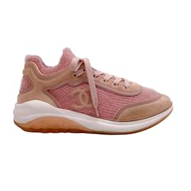 Chanel-Chanel Pink Suede Calfskin Stretch Fabric CC Sneakers-Pink