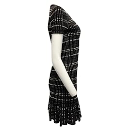Alexander Mcqueen-Alexander McQueen Black / White Stretch Knit Short Sleeved Dress-Black
