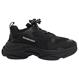 Balenciaga-Balenciaga Triple S Chunky Sneakers in Black Faux Leather and Mesh-Black