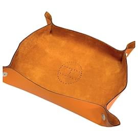 Hermès -- Orange