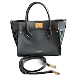 Louis Vuitton-On My Side MM bag-Black