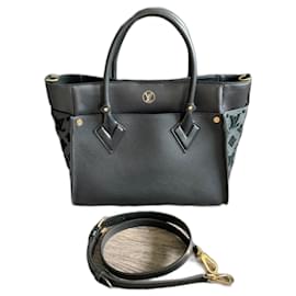 Louis Vuitton-On My Side MM bag-Black