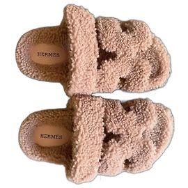 Hermès Chypre sandals sheep fur pink Pink