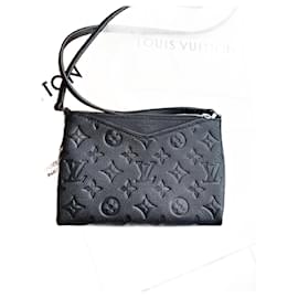 Louis Vuitton-Pallas BB black Louis Vuitton with shoulder strap-Black