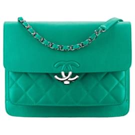 Chanel-Bolsa com aba Chanel Mini Urban Companion-Verde