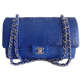 Chanel Bolsa python azul clássica Azul