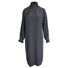 Nili Lotan Midikleid mit Rüschenkragen aus schwarzer Seide Schwarz