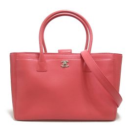 Chanel Bolsa Cerf Executiva de Couro CC Rosa