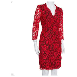 Diane Von Furstenberg-Vestido cruzado de encaje rojo y negro Julianna de DvF-Roja