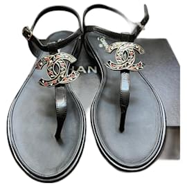 Chanel-chanclas de cuero-Negro