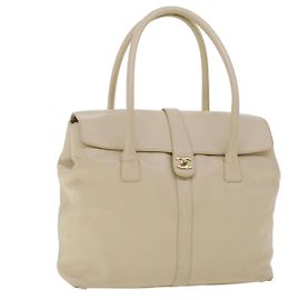 CHANEL Turn Lock Flap Bolsa Tote Executiva Caviar Skin Bege CC Auth 43325 Bege