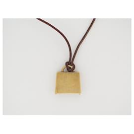 Hermès-PENDENTIF HERMES ACCESSOIRE CURIOSITE SAC KELLY 58 H071730FD02 PENDANT-Doré