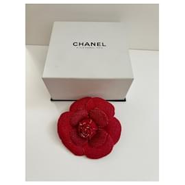 Chanel-Broches et broches-Rouge
