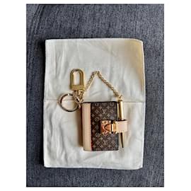 Louis Vuitton 2022 Dauphine Dragonne Key Holder w/ Tags - Brown