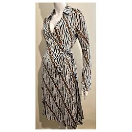 Diane Von Furstenberg-DvF vintage Jeanne silk wrap dress-Brown,Black,Cream