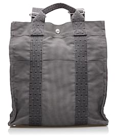 Second hand Hermès Backpacks - Joli Closet