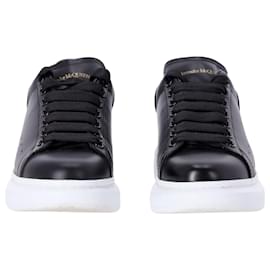 Alexander Mcqueen-Alexander McQueen Oversized Sneakers in Black calf leather Leather-Black