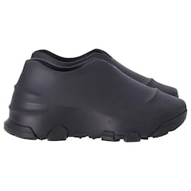 Givenchy-Givenchy Monumental Mallow Low-Top Sneakers in Black Rubber -Black