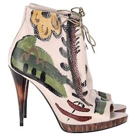 Burberry-Burberry Prorsum Hand-Painted Ankle Boots in White Leather-Multiple colors