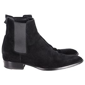 Saint Laurent Wyatt Chelsea Boots in Black Suede Black