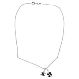 Chanel-Chanel 2007 CC Clover Charm Necklace in Gold Metal-Golden