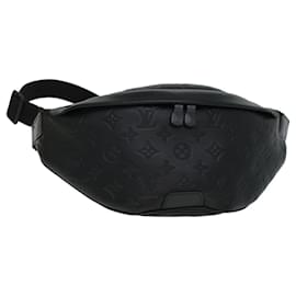 Louis Vuitton-LOUIS VUITTON Monogram Shadow Discovery Riñonera PM Body Bag M46036 autenticación 43553EN-Negro