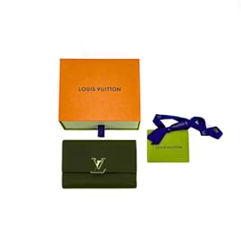 Louis Vuitton-Capucines Compact Leather Red Wallet-Red