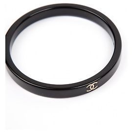 Pulseira Chanel com logo CC preta Preto