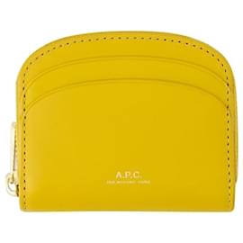 Apc-Bolsa Demi Lune Mini Compacta - A.P.C - Couro - Amarelo-Amarelo